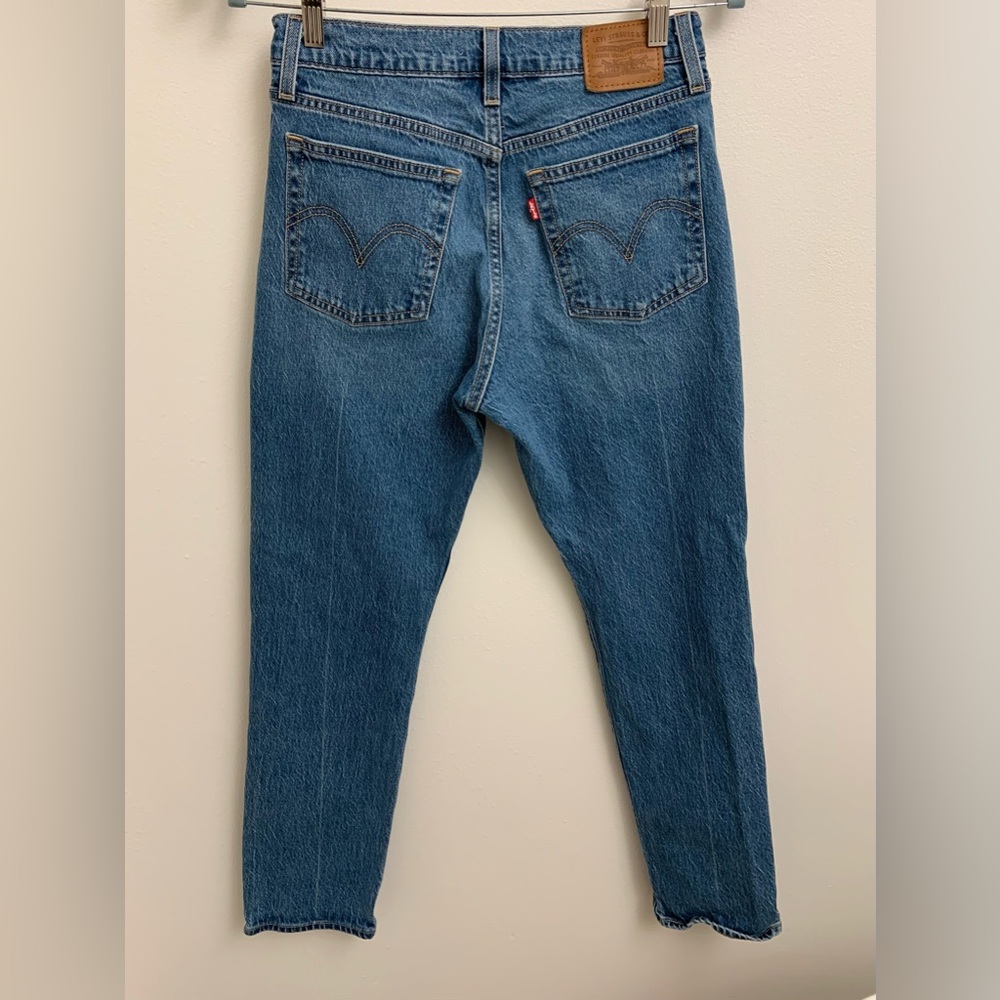 Levi’s Wedgie Slim Straight Leg High Waisted Jeans 99% Cotton Women’s 28